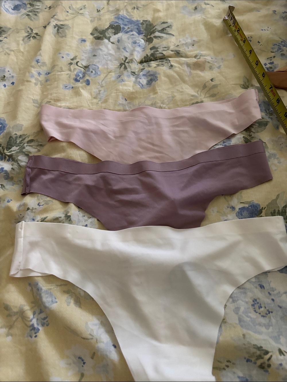 Seamless Women’s thongs - Pink, Mauve & White Trio